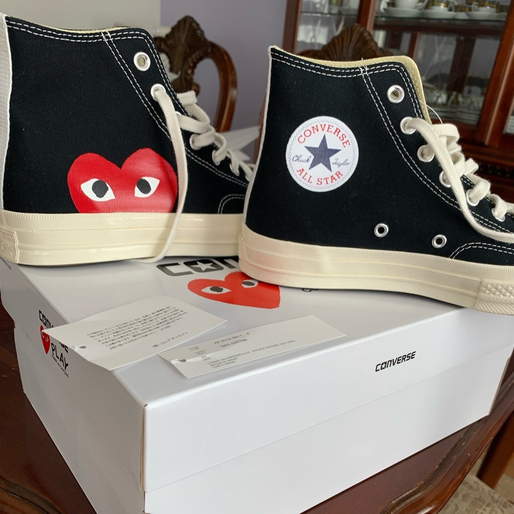 Comme des garçon PLAY converses
